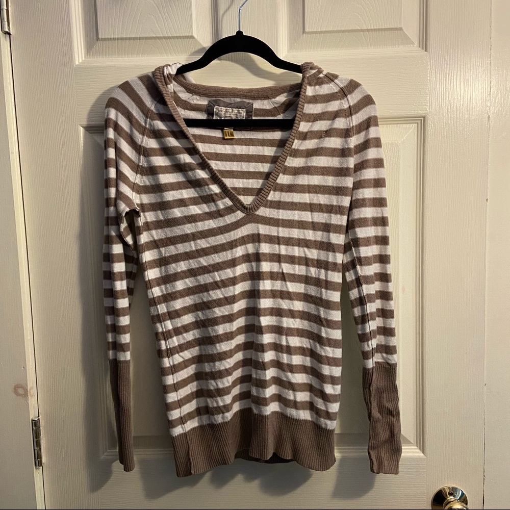 V Neck Sweater with Hood